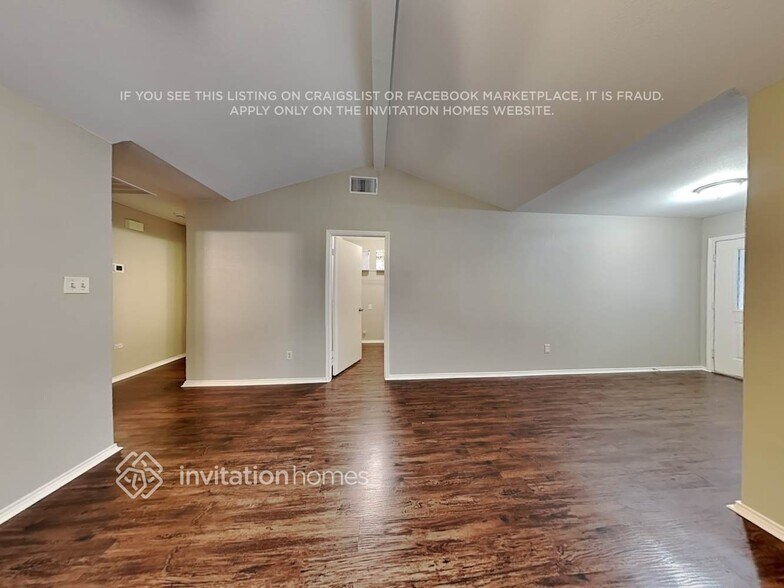 Building Photo - 214 Arabian Ln