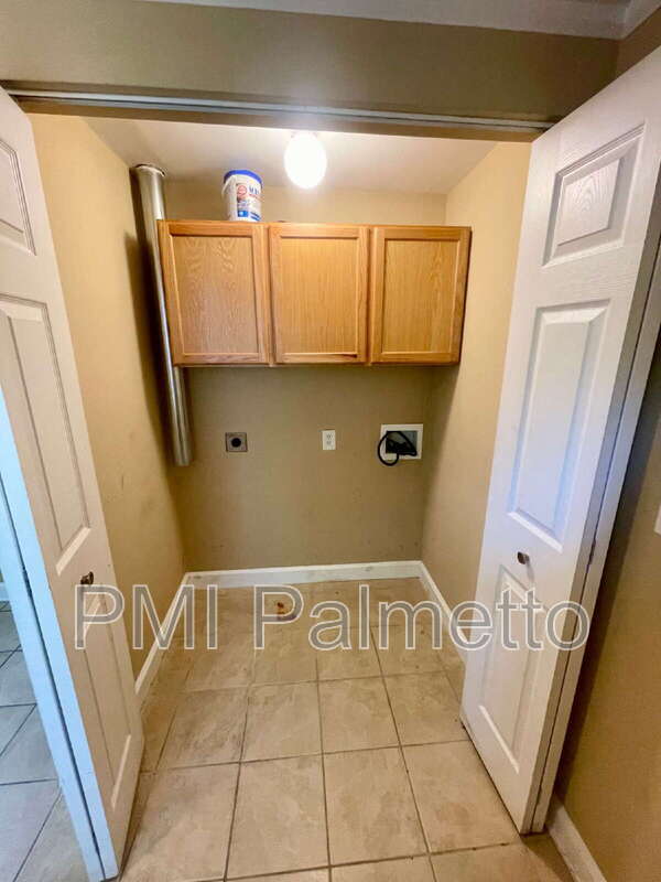 Building Photo - 241 Vallejo Cir