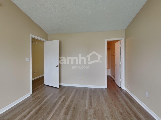 Building Photo - 6763 Wimbledon Dr