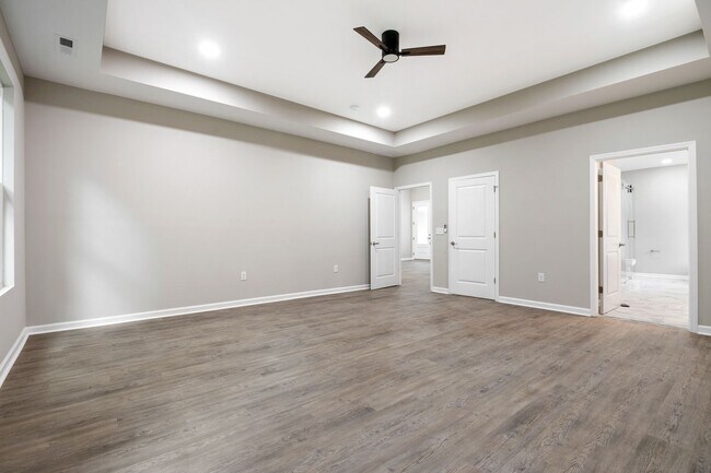 Building Photo - 1824 Irish Blvd