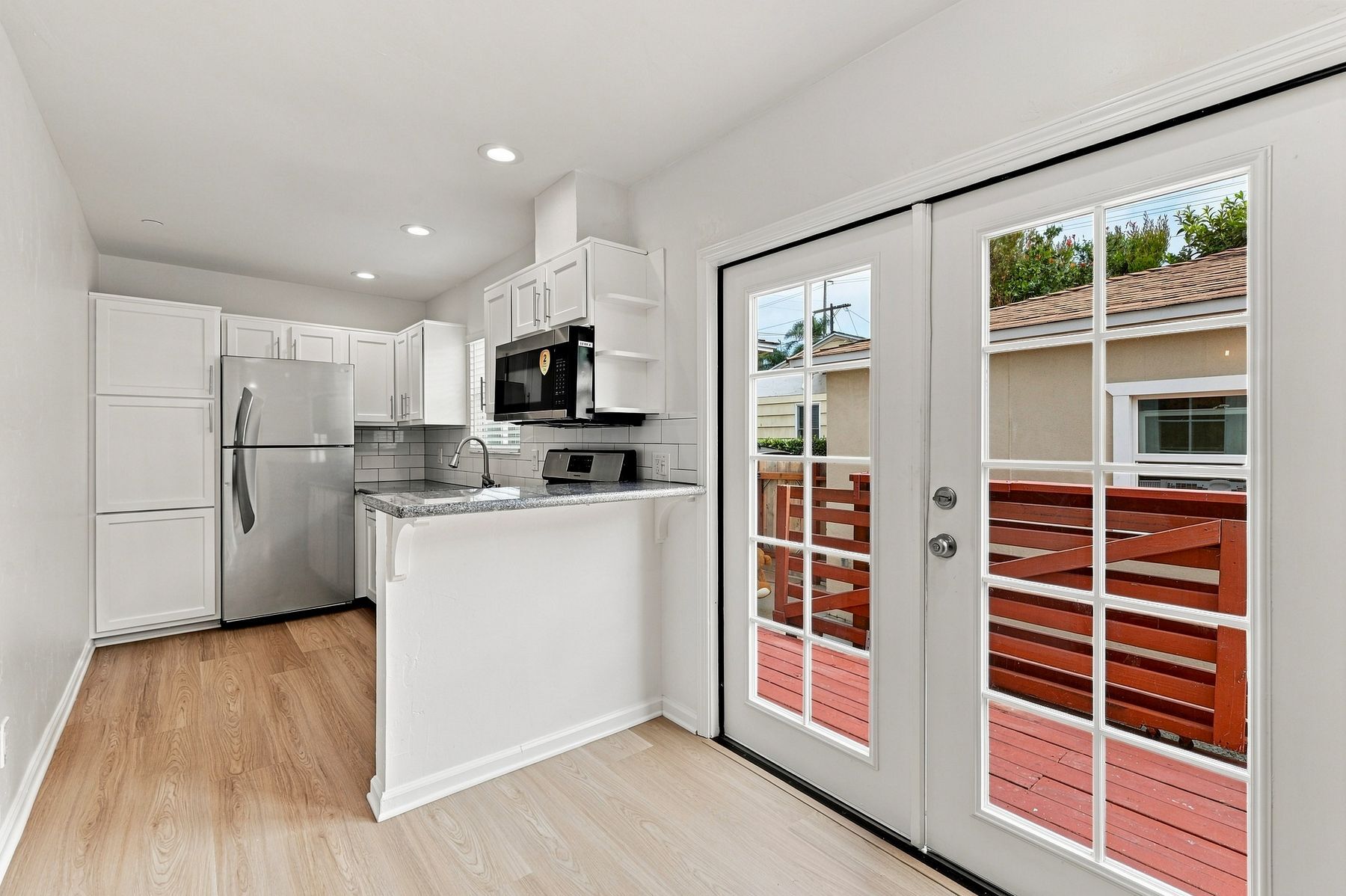Building Photo - 136 Brightwood Ave