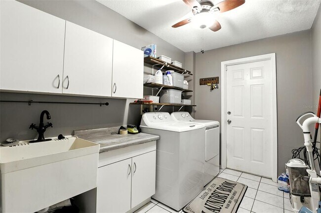 Building Photo - 7708 Eden Park Rd