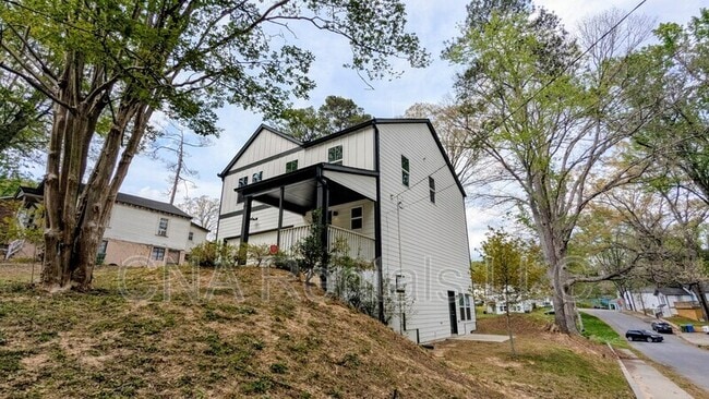 Building Photo - 2367 Summit Ave NW