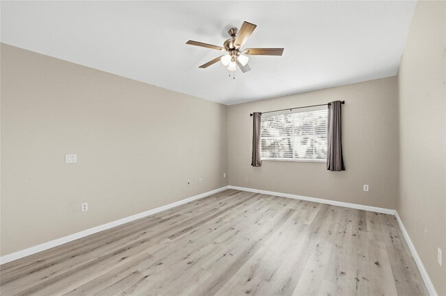 Building Photo - 2827 SW 83rd Terrace