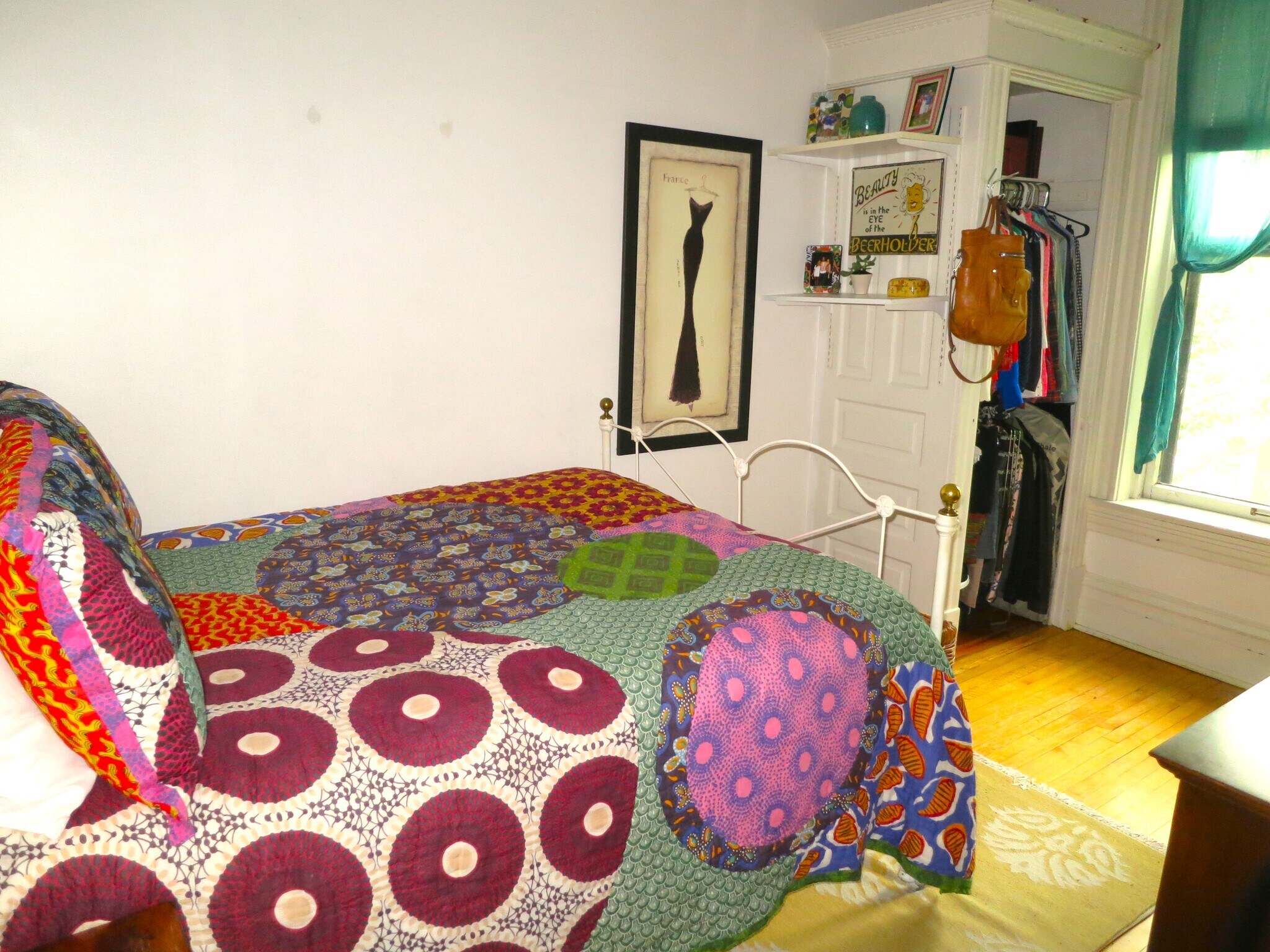 Building Photo - 833 W Newport Ave