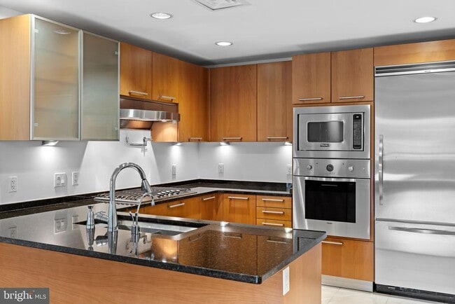 Building Photo - 801 Key Hwy