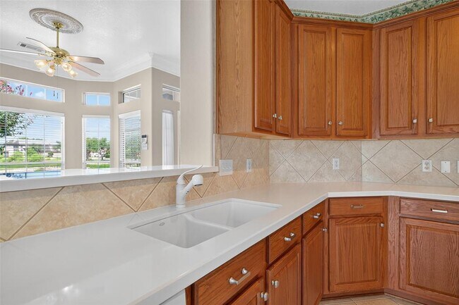 Building Photo - 7914 Loyel Pointe Dr