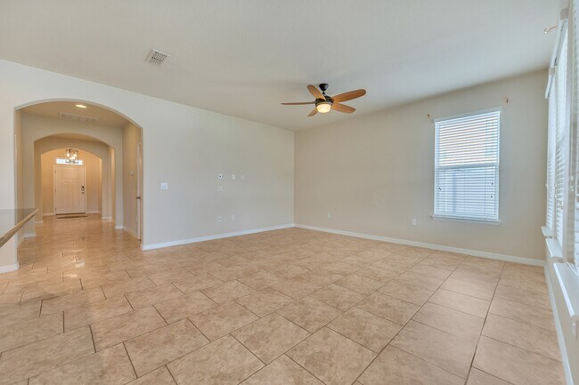 Building Photo - 13501 Silver Strand Falls Dr