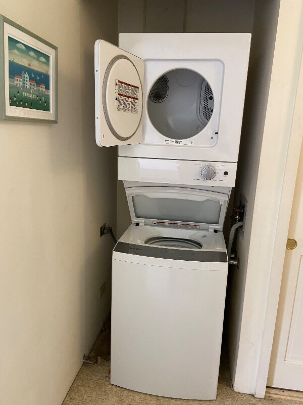 Building Photo - 511 Hahaione St