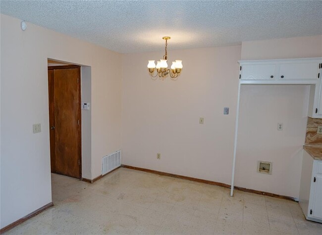 Building Photo - 931 SW 63rd St