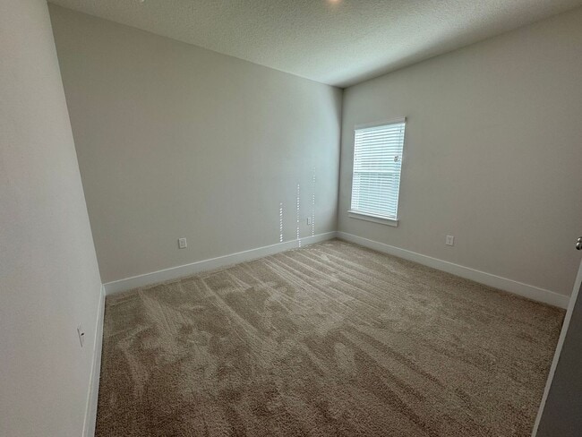 Building Photo - Gulf Breeze - Roman Oaks - 4 Bedroom, 3 Ba...