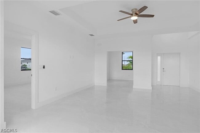 Building Photo - 2001 NW 25th Ave