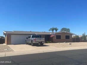 Building Photo - 10036 W Tarrytown Ave