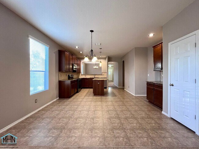 Building Photo - 3802 Mahogany Cove