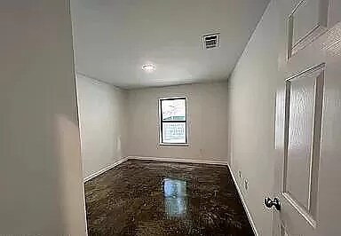 Building Photo - 244 Skylane Dr