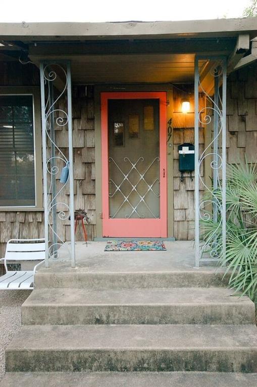 Building Photo - 407 E Annie St