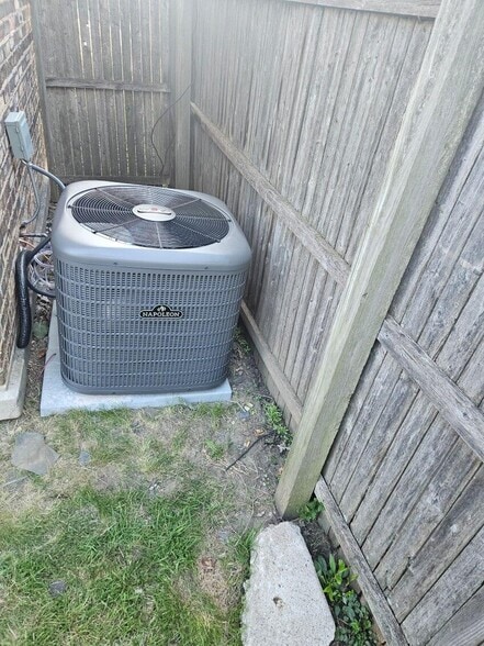 Building Photo - 10439 S Eggleston Ave