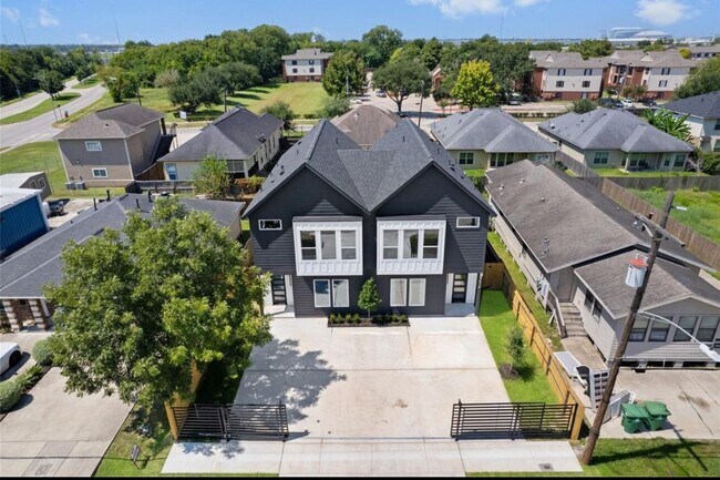 Building Photo - 8414 Cannon St