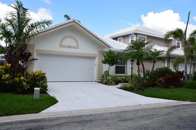 Primary Photo - 210 Canterbury Dr W
