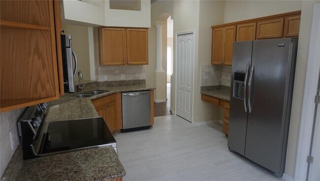 Building Photo - 739 Straw Lake Dr
