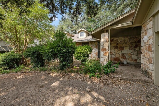 Building Photo - 3138 Honey Tree Ln