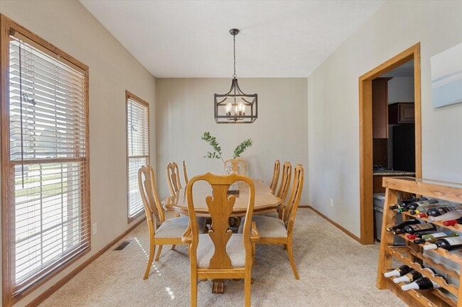 Building Photo - Home For Rent Bellevue.