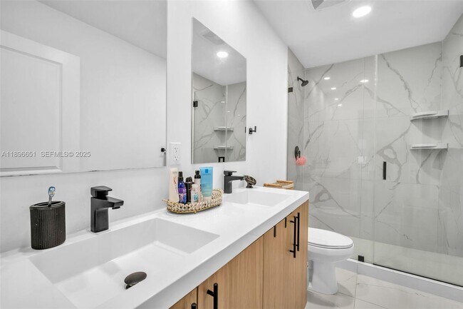 Building Photo - 1337 NW 3rd St