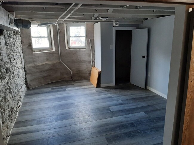 Building Photo - 3507 Elm Ave