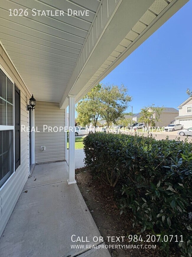 Building Photo - 1026 Statler Dr