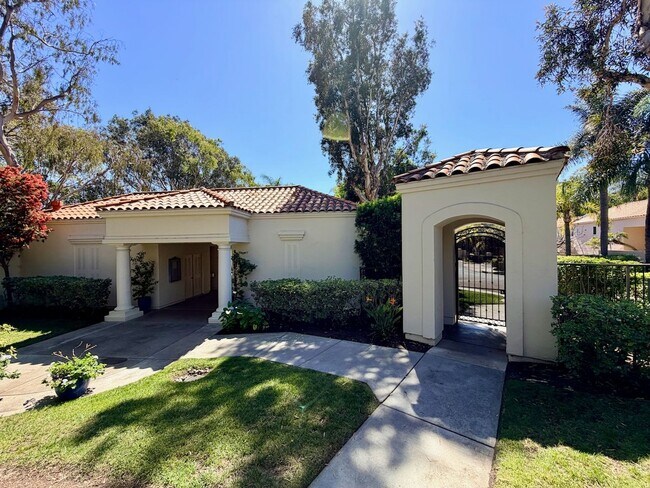 Building Photo - For Rent Available Now - Furnished House 3+BR 2.5Ba in Del Mar, charming furnished home in the hi...