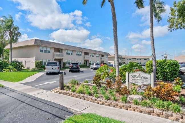 Building Photo - 349 Gulfstream Rd