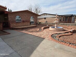 Building Photo - 11188 Shoreline Dr