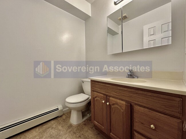 Building Photo - 36 Rockland St