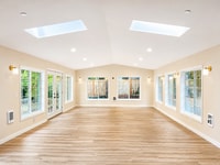 Building Photo - Beautifully Remodeled Home in Prime Kirkland Location | Designer Finishes | Spacious Layout | Top...