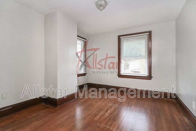 Building Photo - 488 Stanton Ave