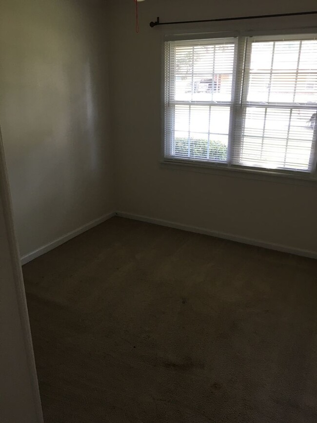 Building Photo - 3/2 House in Garden Lakes $1,395
