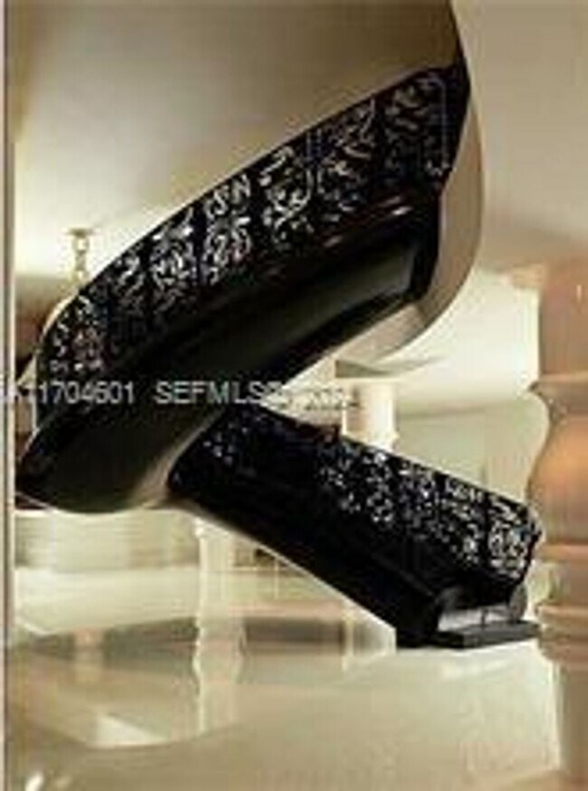 Building Photo - 1100 West Ave