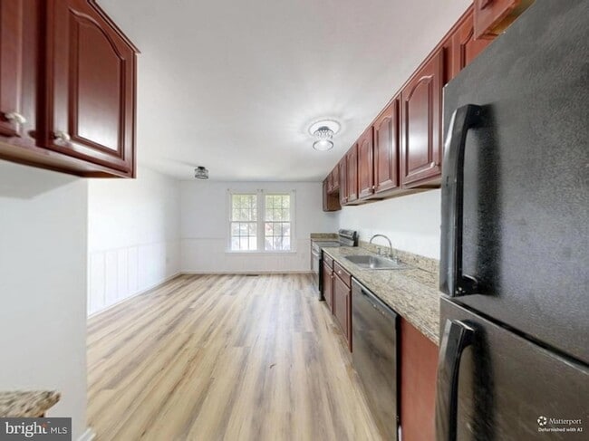 Building Photo - 8105 Kenova Ln
