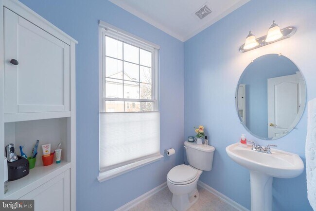 Building Photo - 6931 Rolling Creek Way