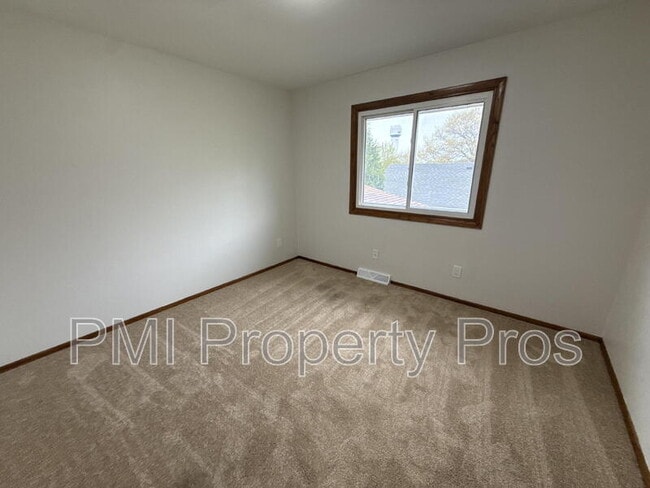Building Photo - 8148 S 88th St