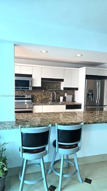 Building Photo - 18051 Biscayne Blvd