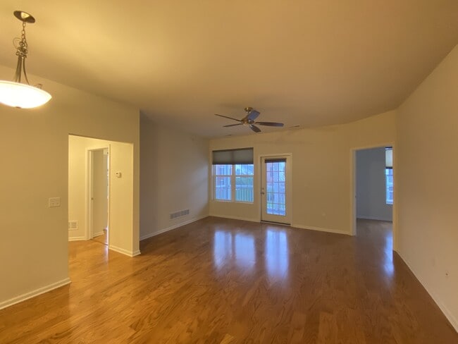 Building Photo - 958 W Summerfield Gln Cir