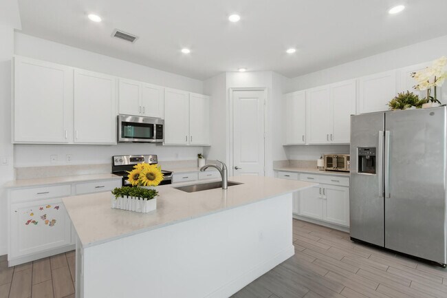 Building Photo - 4874 Navali Dr