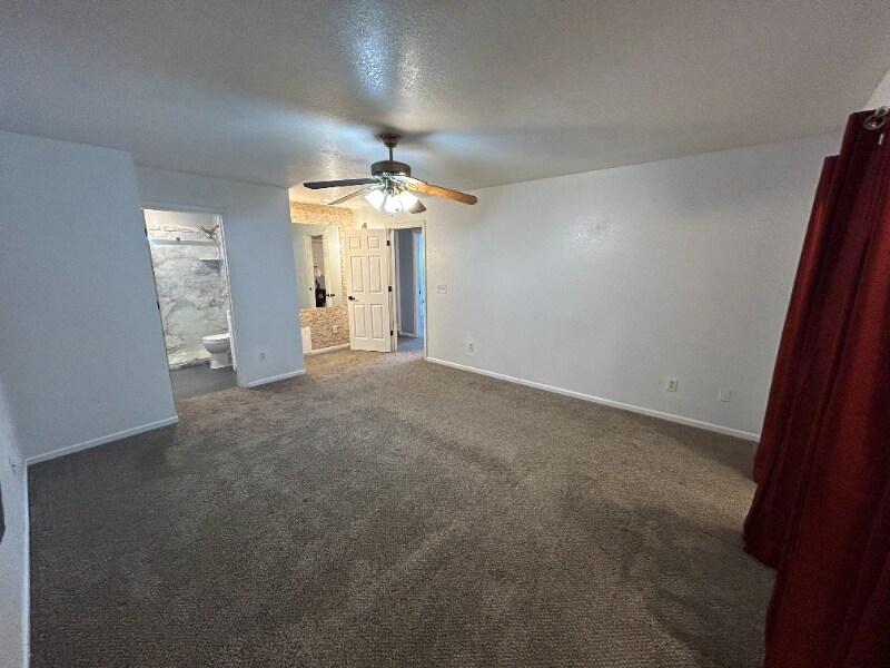 Building Photo - 10116 Fairfax Ct
