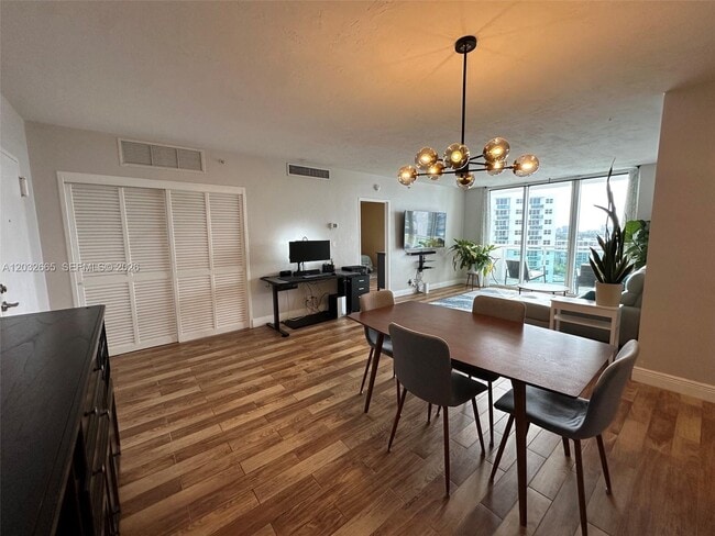 Building Photo - 3001 S Ocean Dr