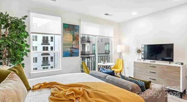 Building Photo - 1133 Harding Pl