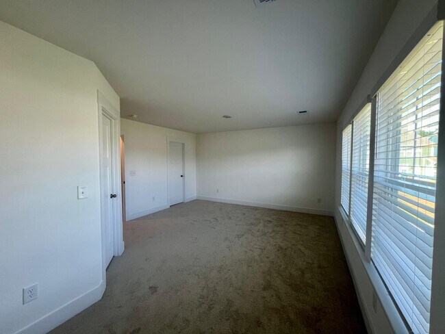 Building Photo - 1242 Cherry Orch Rd