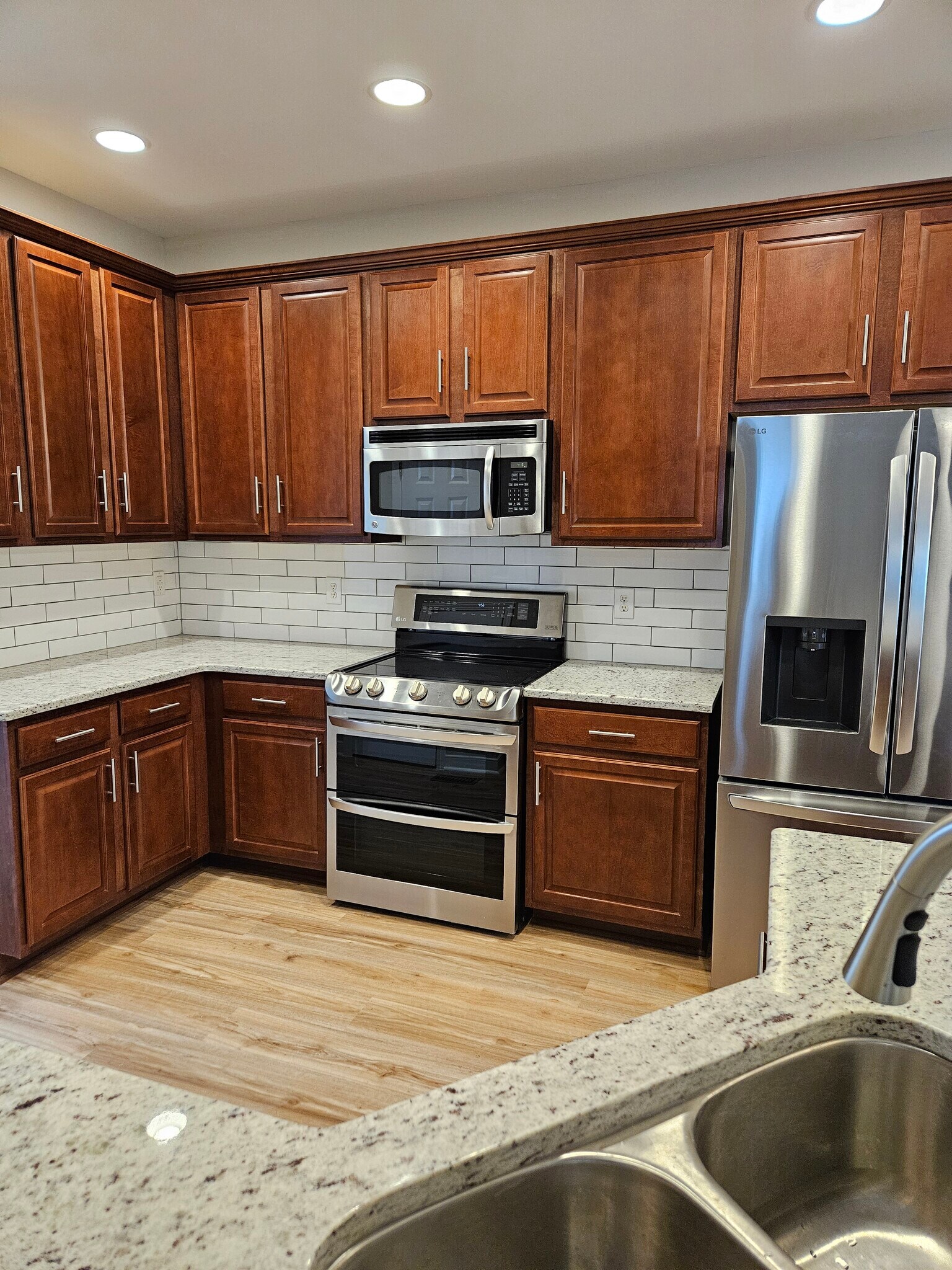 All new kitchen - 919 Middle Ground Ave