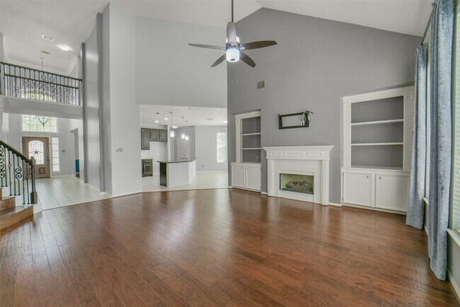 Building Photo - 402 Sterling Heights Ln