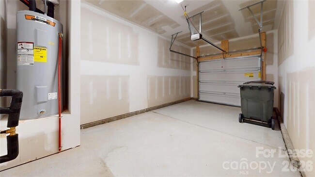 Building Photo - 761 Earhart St NW